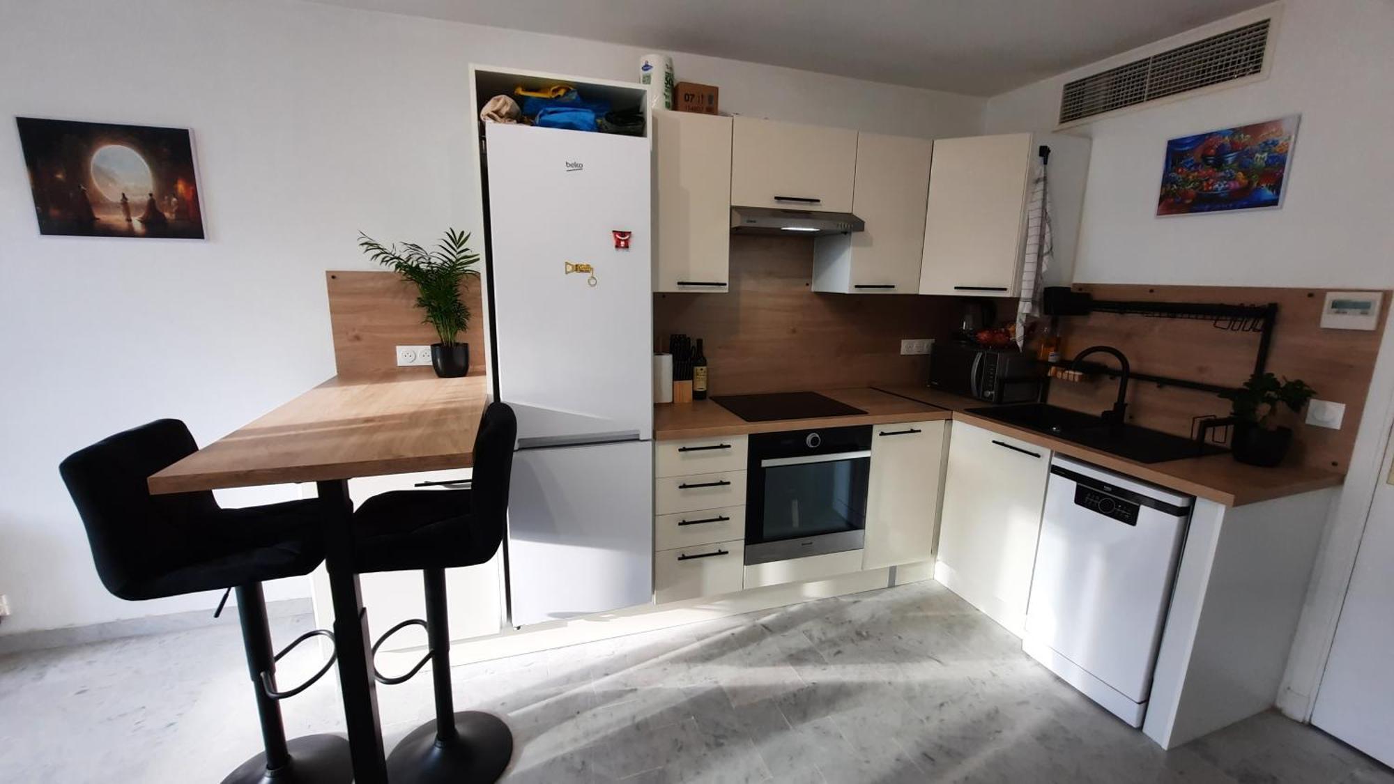 Sunny Mercury - Room In Apartment Cannes Bagian luar foto